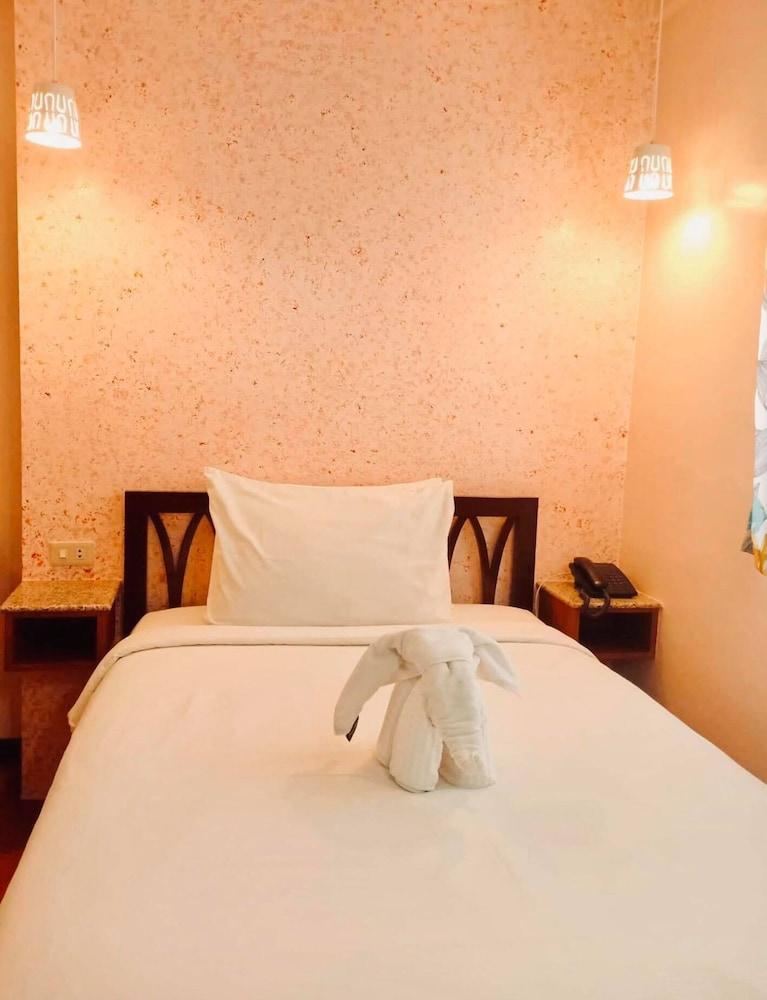 Tinhat Halal حلال Certified Boutique Hotel And Restaurant Davao Екстер'єр фото
