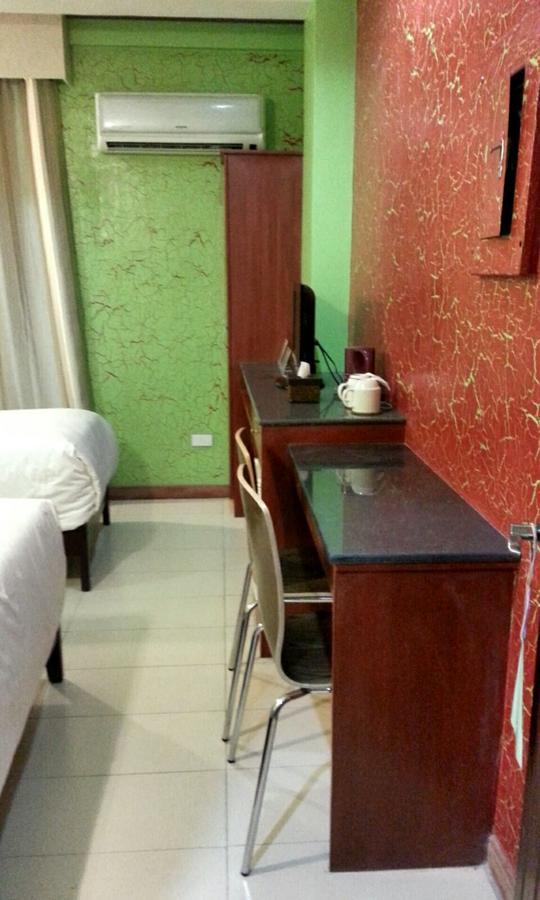 Tinhat Halal حلال Certified Boutique Hotel And Restaurant Davao Екстер'єр фото