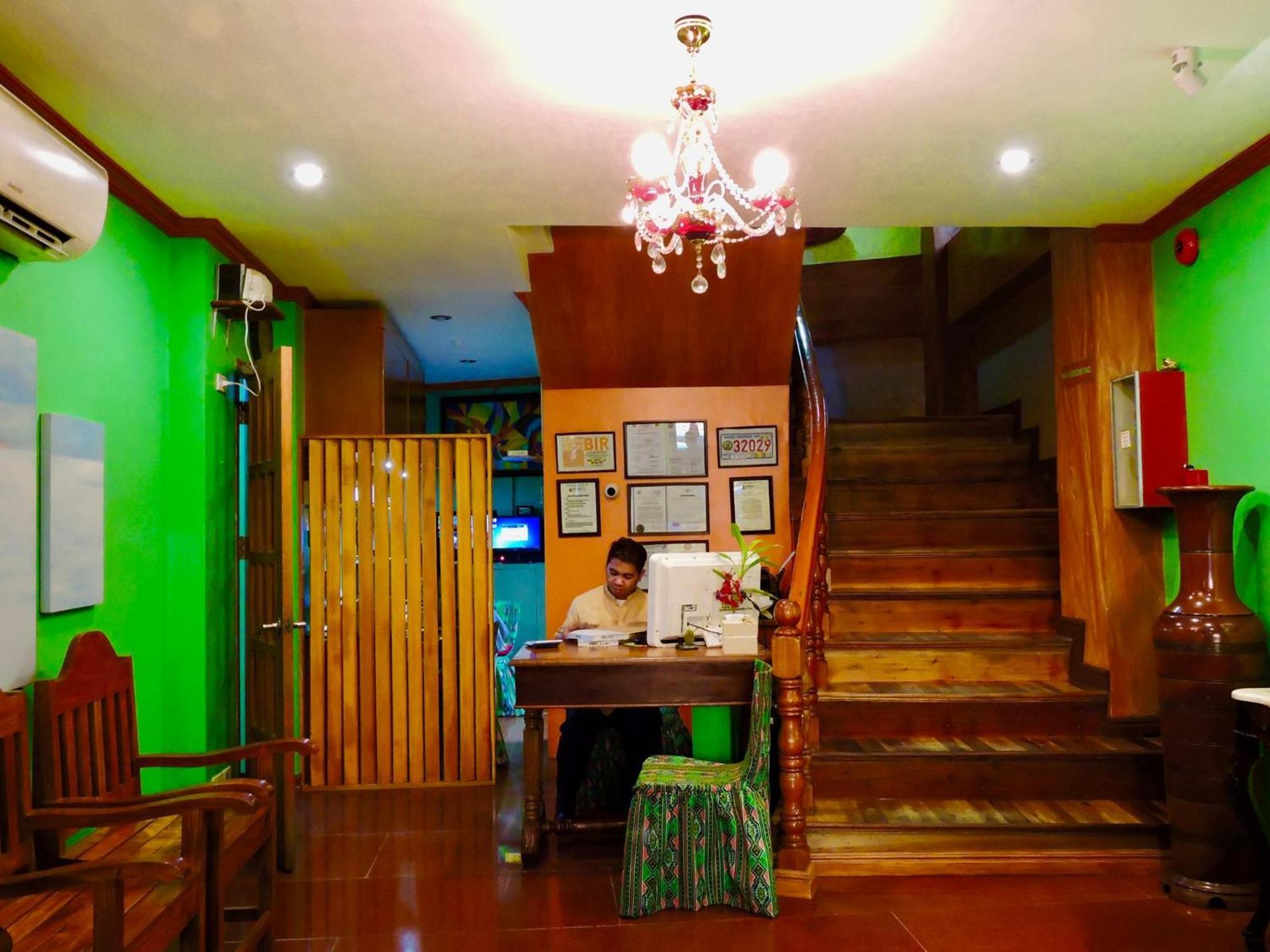 Tinhat Halal حلال Certified Boutique Hotel And Restaurant Davao Екстер'єр фото