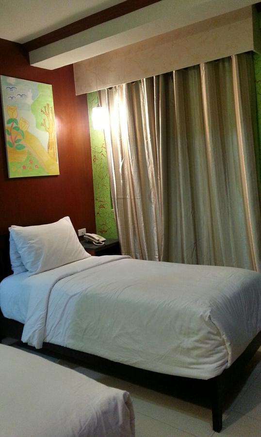 Tinhat Halal حلال Certified Boutique Hotel And Restaurant Davao Екстер'єр фото